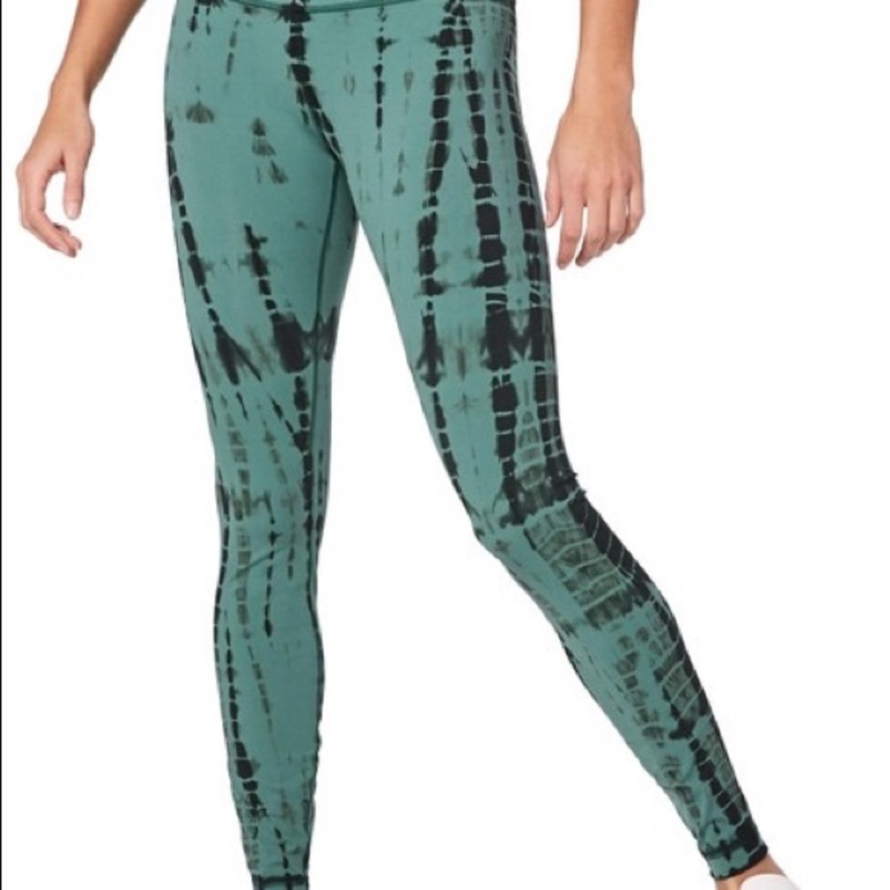 Lululemon Green and black tie dye leggings size 6